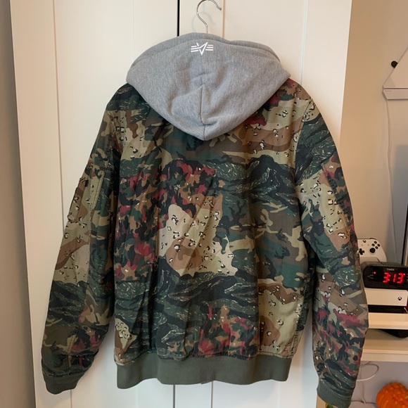 Zumiez Jacket - Picture 5 of 5